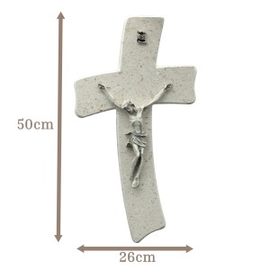 Wandkreuz aus Naturstein – 50 cm – Handgefertigtes Steinkreuz mit Jesus-Figur & INRI - gebogene Form